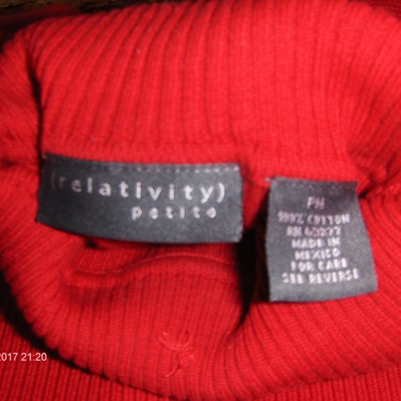 RELATIVITY Women's Vintage Red Sweater SIZE PETITE MEDIUM - Picture 11 of 12
